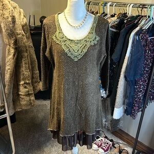 Creation sweater dress. Size L. Brown and green.